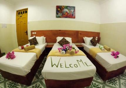 Adroit Beach Inn - 30