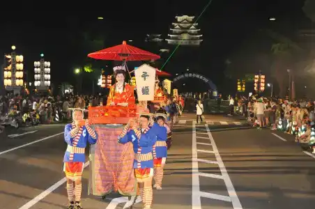Livemax-Ekimae - 12