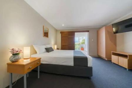 Cosmopolitan & Serviced Apartments - 43