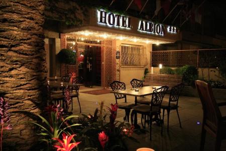 Adonis Ajaccio - Hôtel Albion - 20
