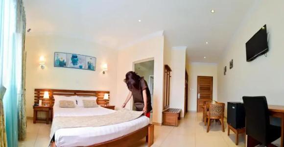 Anjary - 38