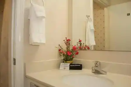 Flagship Inn - 42