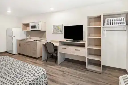 Comfort Suites - 52