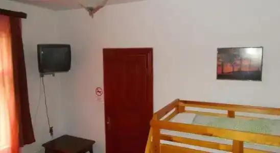 Hungaria Guesthouse - 2