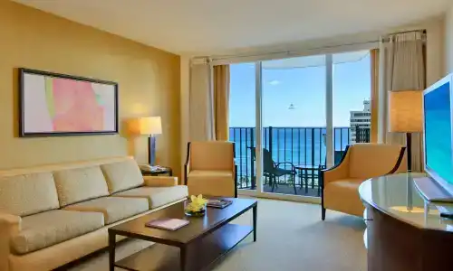 Hilton Waikiki Beach - 5