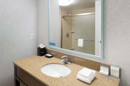 Hampton Inn - 40