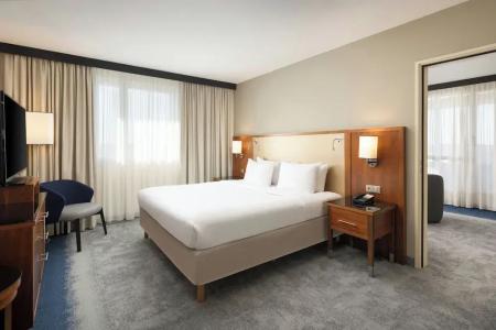 Courtyard by Marriott Toulouse Airport - 77