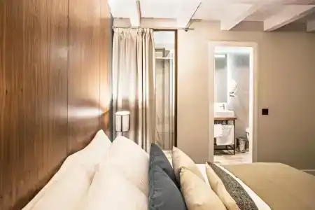 Nomad Luxury Suites - 18