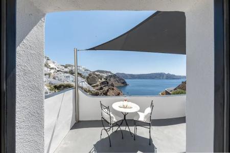 Pearl of Caldera Oia - Boutique by Pearl Collection - 83