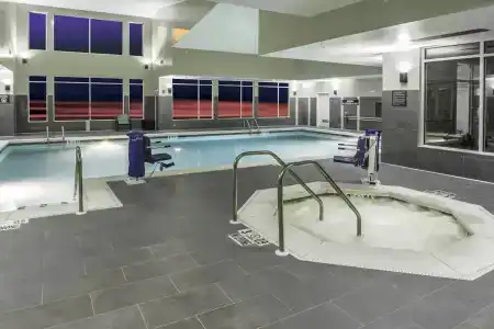 Residence Inn by Marriott - 7