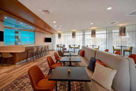 Hampton Inn & Suites Las Vegas Convention Center - 12
