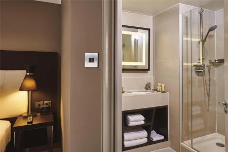 DoubleTree by Hilton London Ealing - 8