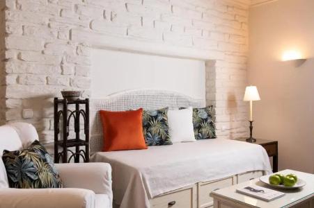 Porto Kea Suites - 104