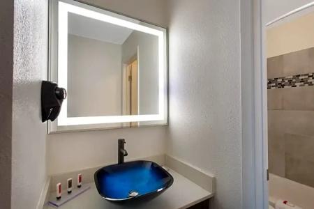Baymont by Wyndham Charlotte University - 37
