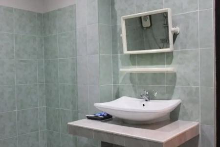 Sea Host Inn - 110