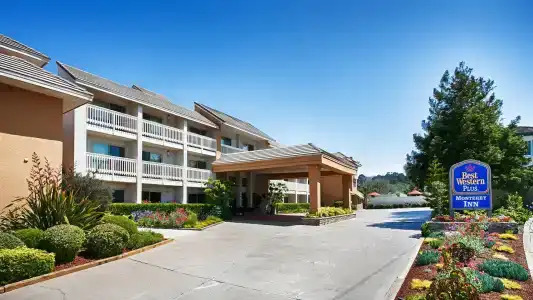 Best Western Plus Inn - 20