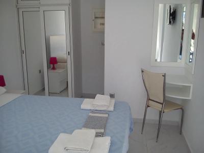 Vithos Seaside Aparthotel - 0