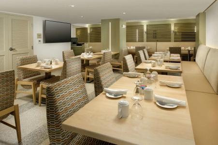 Hilton Garden Inn Miami South Beach - 20