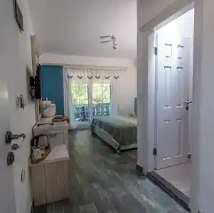 Kefi Beach & Suites - 103