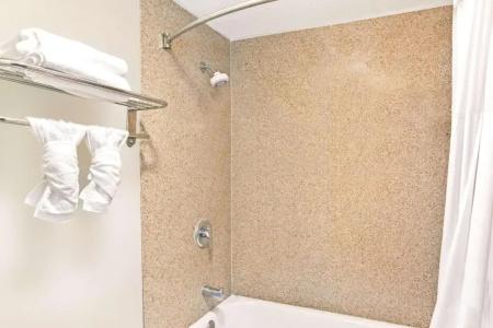 Cabana Inn & Suites - 17