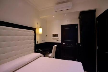 Vaticano Royal Suite Guest House - 39