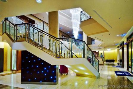 DoubleTree by Hilton Bratislava - 32