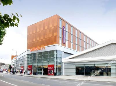 Premier Inn Wandsworth - 34