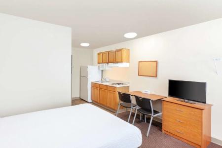 WoodSpring Suites - 15