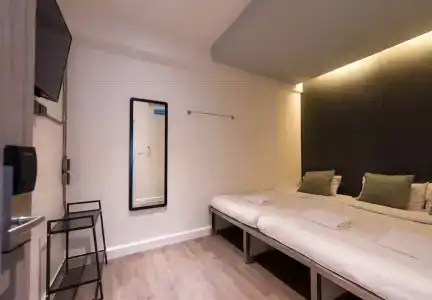 Boxpackers Hostel - 21
