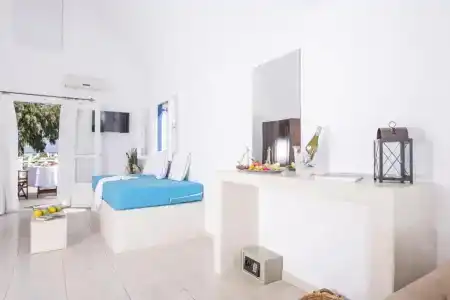 Bella Santorini - 66