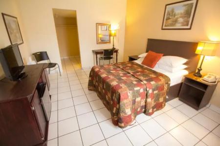 Parkway Inn - 4