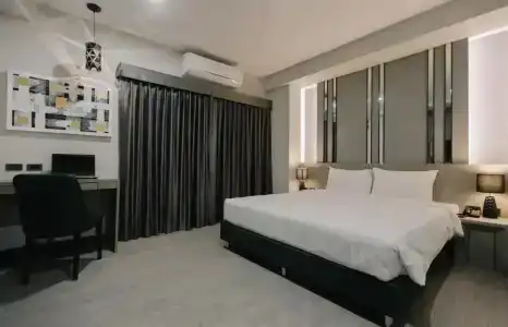 Arista Ubon - 21