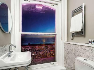 Mercure Brighton Seafront - 8
