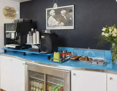 Best Western Regency Suites - 25