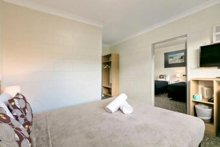 Cairns Queens Court - 37