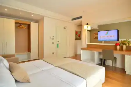 Sandy Beach Resort - 8