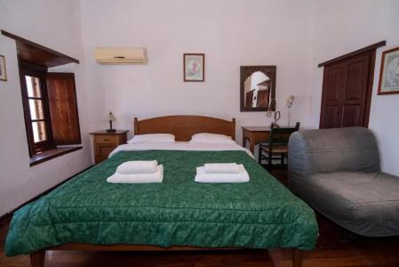 Goulas Traditional Guesthouse - 63