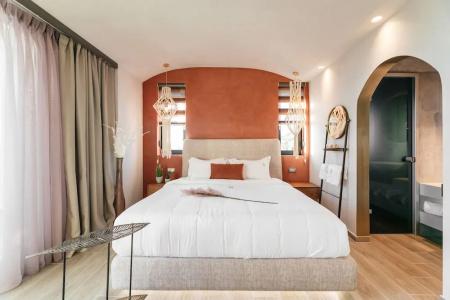 Blue Carpet Luxury Suites - 211