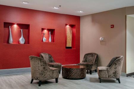 DoubleTree by Hilton Savannah Airport - 11