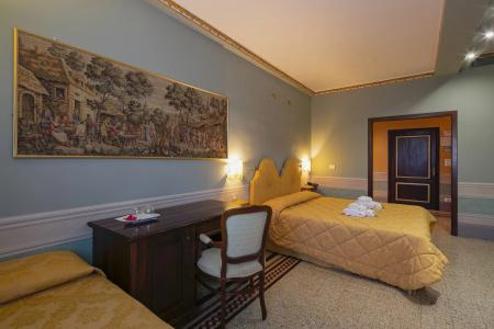 I Portici Boutique - 11