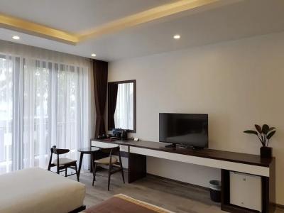 Helenhalong - 3