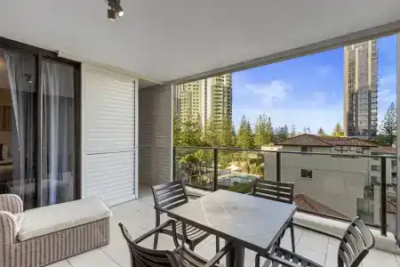 Ultra Broadbeach - 50