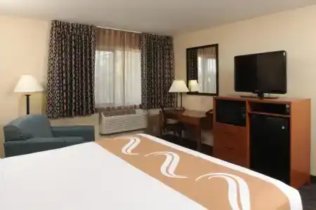 Quality Inn Oakwood - 61