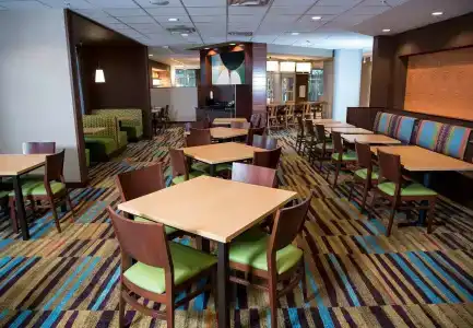 Fairfield Inn & Suites by Marriott Uptown/University Area - 20