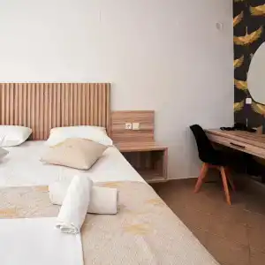 Kasapakis & - 32