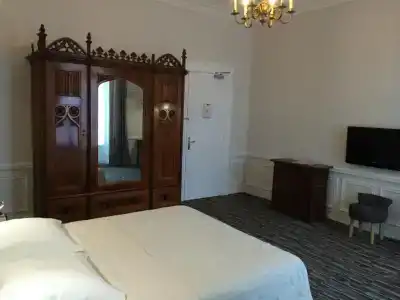 Best Western Continental Pau Centre - 38