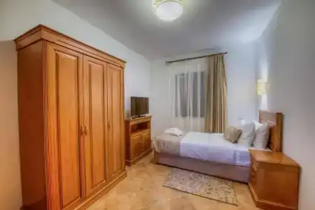 River Inn Resort And Spa - 3