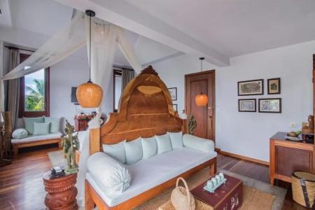 Mane Boutique & Spa - 64