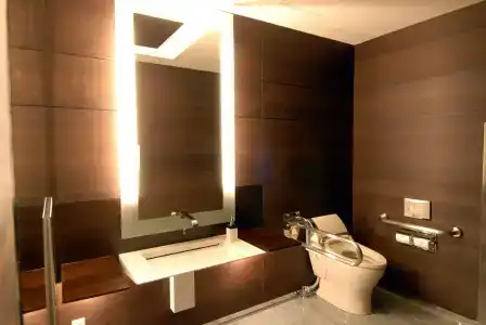 Center - 7