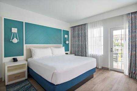 DoubleTree Suites by Hilton - 165